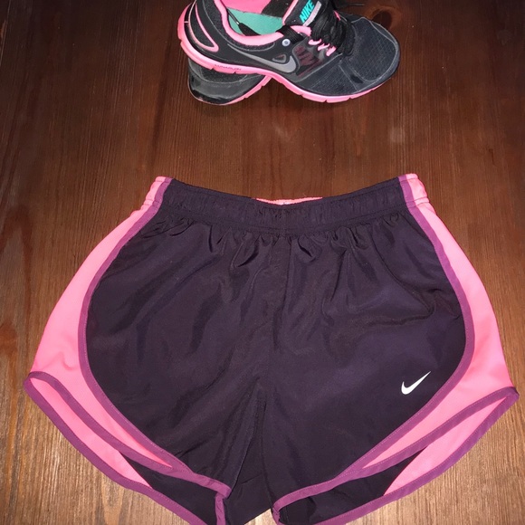 Nike Pants - Nike dri-fit shorts small